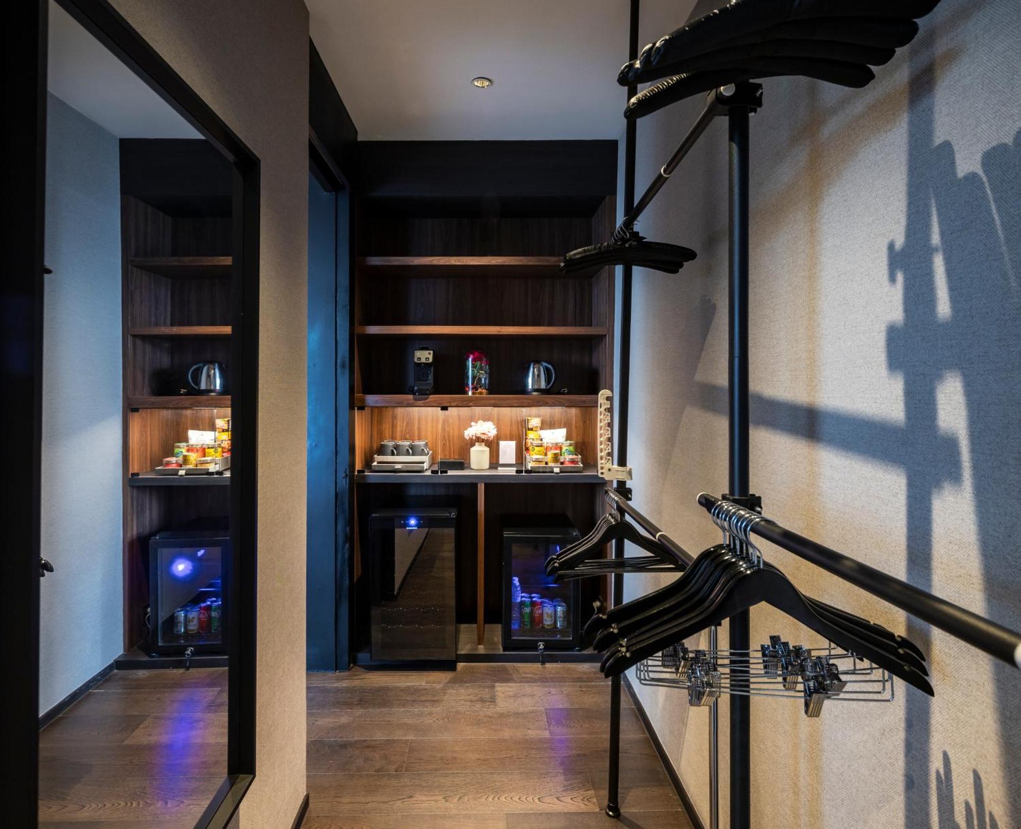 Walton Suites Sukhumvit Bangkok Extérieur photo